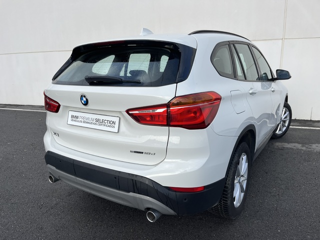 BMW X1 sDrive18d color Blanco. Año 2019. 110KW(150CV). Diésel. En concesionario Novomóvil Oleiros de Coruña