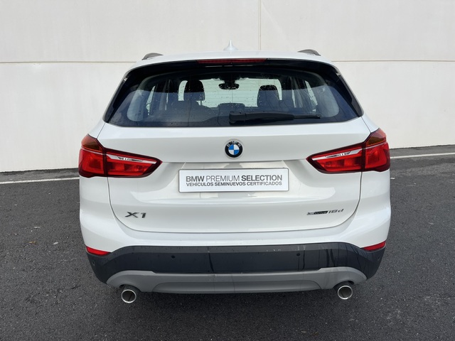 BMW X1 sDrive18d color Blanco. Año 2019. 110KW(150CV). Diésel. En concesionario Novomóvil Oleiros de Coruña