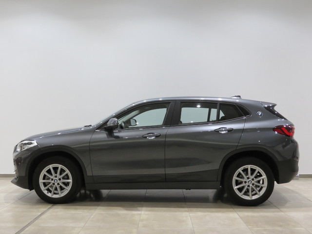 BMW X2 sDrive16d color Gris. Año 2021. 85KW(116CV). Diésel. En concesionario GANDIA Automoviles Fersan, S.A. de Valencia