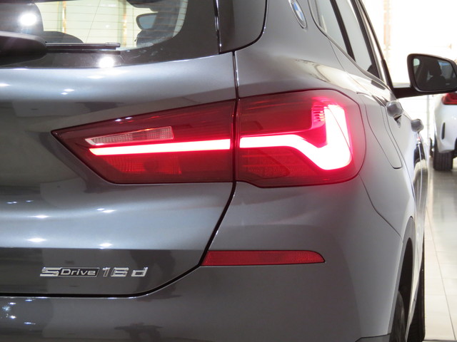 BMW X2 sDrive16d color Gris. Año 2021. 85KW(116CV). Diésel. En concesionario GANDIA Automoviles Fersan, S.A. de Valencia