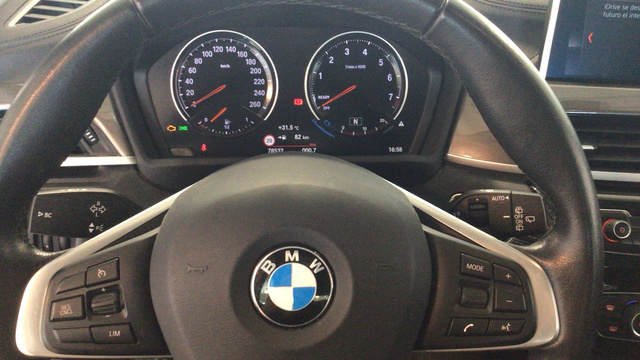 BMW X1 sDrive18i color Blanco. Año 2021. 103KW(140CV). Gasolina. En concesionario BYmyCAR Madrid - Alcalá de Madrid