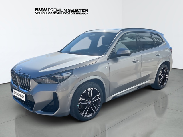 BMW X1 sDrive18d color Gris Plata. Año 2023. 110KW(150CV). Diésel. En concesionario Automotor Premium Marbella - Málaga de Málaga