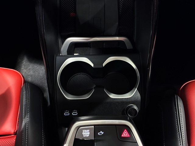 BMW X1 sDrive18i color Negro. Año 2024. 100KW(136CV). Gasolina. En concesionario BMW Marcos Automoción de Valencia