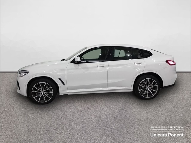 BMW X4 xDrive20d color Blanco. Año 2021. 140KW(190CV). Diésel. En concesionario Unicars Ponent de Lleida