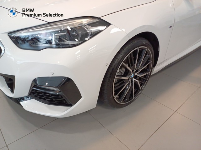 BMW Serie 2 218i Gran Coupe color Blanco. Año 2022. 103KW(140CV). Gasolina. En concesionario Marmotor de Las Palmas