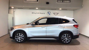 Fotos de BMW X1 sDrive18d color Gris Plata. Año 2020. 110KW(150CV). Diésel. En concesionario BYmyCAR Madrid - Alcalá de Madrid