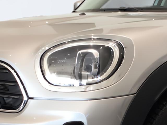 fotoG 15 del MINI MINI Countryman Cooper 100 kW (136 CV) 136cv Gasolina del 2023 en Málaga