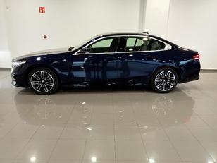 Fotos de BMW Serie 5 520i color Azul. Año 2024. 153KW(208CV). Gasolina. En concesionario Mandel Motor Badajoz de Badajoz