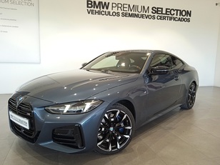 Fotos de BMW Serie 4 M440i Coupé color Azul. Año 2024. 275KW(374CV). Gasolina. En concesionario ALBAMOCION CIUDAD REAL  de Ciudad Real