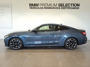 Fotos de BMW Serie 4 M440i Coupé color Azul. Año 2024. 275KW(374CV). Gasolina. En concesionario ALBAMOCION CIUDAD REAL  de Ciudad Real