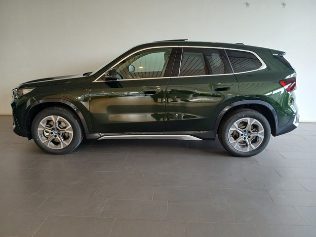 BMW X1 xDrive25e color Verde. Año 2024. 180KW(245CV). Híbrido Electro/Gasolina. En concesionario Adler Motor S.L. TOLEDO de Toledo