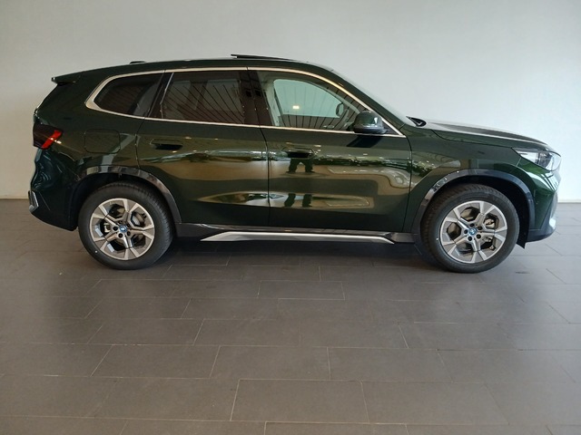 BMW X1 xDrive25e color Verde. Año 2024. 180KW(245CV). Híbrido Electro/Gasolina. En concesionario Adler Motor S.L. TOLEDO de Toledo