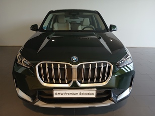 Fotos de BMW X1 xDrive25e color Verde. Año 2024. 180KW(245CV). Híbrido Electro/Gasolina. En concesionario Adler Motor S.L. TOLEDO de Toledo