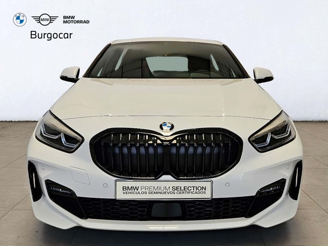 BMW Serie 1 118d color Blanco. Año 2023. 110KW(150CV). Diésel. En concesionario Burgocar (Bmw y Mini) de Burgos