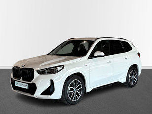 Fotos de BMW X1 sDrive18i color Blanco. Año 2024. 100KW(136CV). Gasolina. En concesionario BMW Marcos Automoción de Valencia