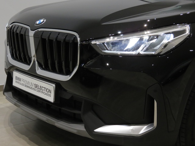 BMW X1 sDrive18d color Negro. Año 2023. 110KW(150CV). Diésel. En concesionario FINESTRAT Automoviles Fersan, S.A. de Alicante