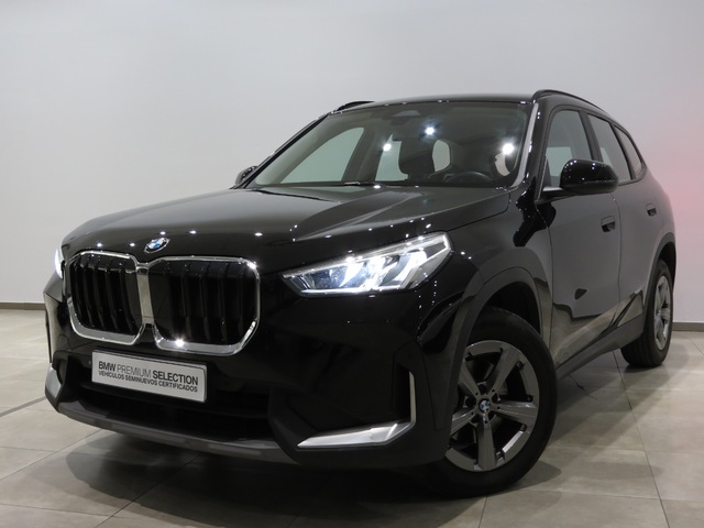 BMW X1 sDrive18d color Negro. Año 2023. 110KW(150CV). Diésel. En concesionario FINESTRAT Automoviles Fersan, S.A. de Alicante