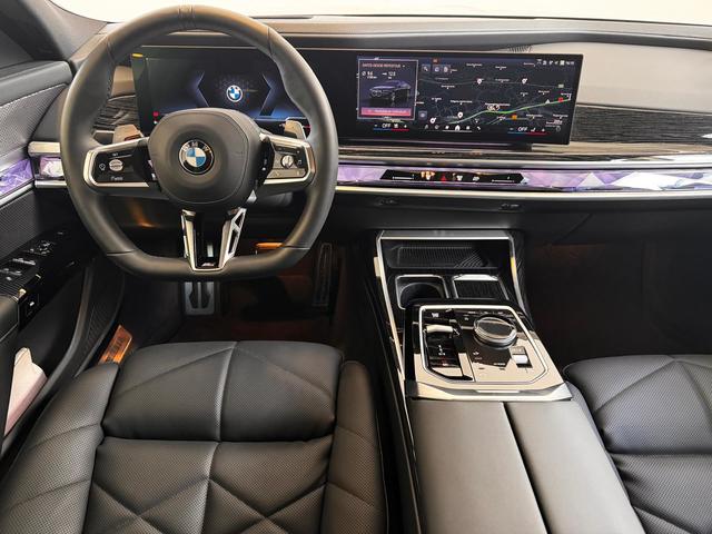 BMW Serie 7 740d color Negro. Año 2024. 220KW(299CV). Diésel. En concesionario Lurauto Gipuzkoa de Guipuzcoa