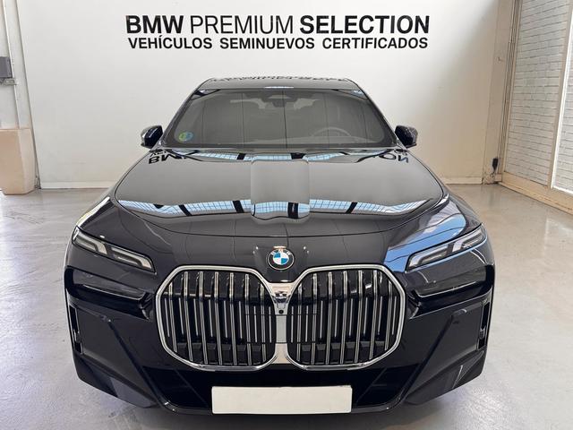 BMW Serie 7 740d color Negro. Año 2024. 220KW(299CV). Diésel. En concesionario Lurauto Gipuzkoa de Guipuzcoa