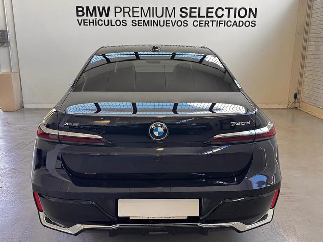 BMW Serie 7 740d color Negro. Año 2024. 220KW(299CV). Diésel. En concesionario Lurauto Gipuzkoa de Guipuzcoa
