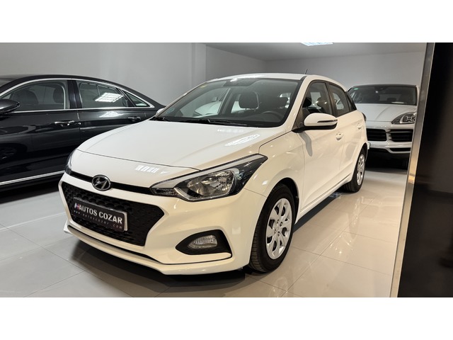 Hyundai i20 1.2 MPI Essence 62 kW (84 CV)