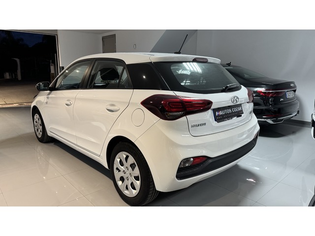 Hyundai i20 1.2 MPI Essence 62 kW (84 CV)