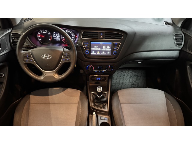 Hyundai i20 1.2 MPI Essence 62 kW (84 CV)