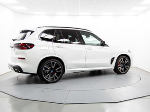 BMW X5 xDrive50e color Blanco. Año 2024. 360KW(489CV). Híbrido Electro/Gasolina. En concesionario Movil Begar Alcoy de Alicante