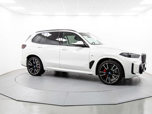 BMW X5 xDrive50e color Blanco. Año 2024. 360KW(489CV). Híbrido Electro/Gasolina. En concesionario Movil Begar Alcoy de Alicante