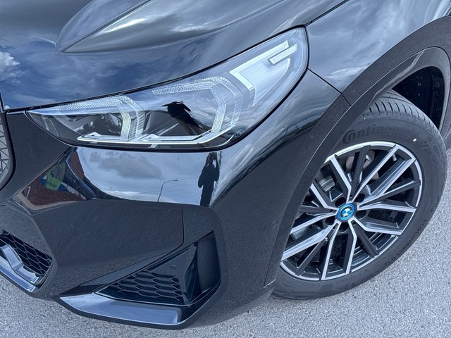 BMW iX1 eDrive20 color Negro. Año 2024. 150KW(204CV). Eléctrico. En concesionario BMW Avilcar Ávila de Ávila