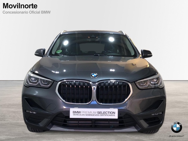 BMW X1 xDrive20i color Gris. Año 2021. 141KW(192CV). Gasolina. En concesionario Movilnorte El Carralero de Madrid