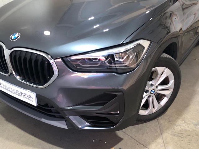 BMW X1 xDrive20i color Gris. Año 2021. 141KW(192CV). Gasolina. En concesionario Movilnorte El Carralero de Madrid