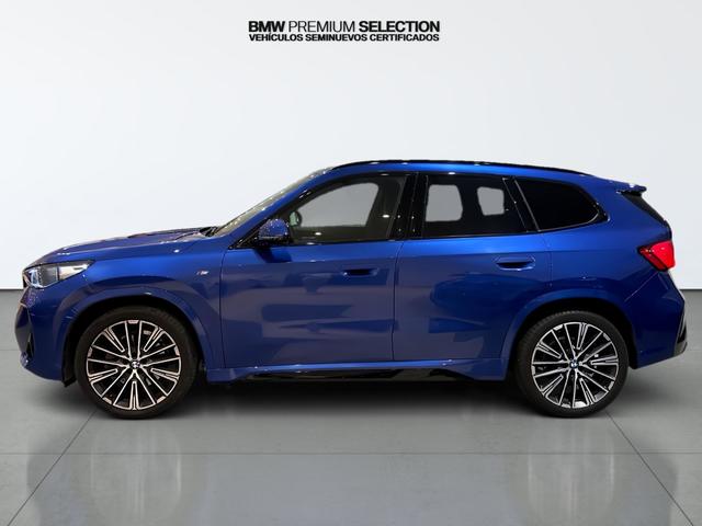 BMW X1 sDrive20i color Azul. Año 2023. 125KW(170CV). Gasolina. En concesionario Automotor Premium Velázquez - Málaga de Málaga