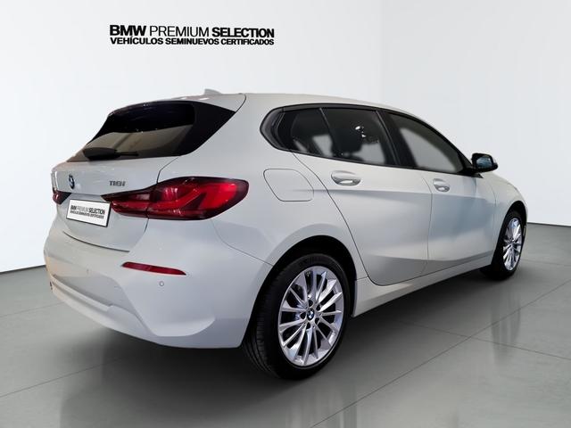 BMW Serie 1 118i color Blanco. Año 2023. 103KW(140CV). Gasolina. En concesionario Automotor Premium Velázquez - Málaga de Málaga