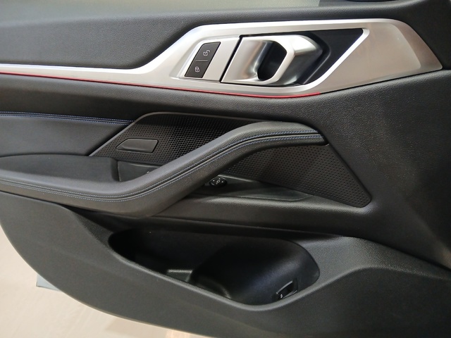 BMW Serie 4 420d Gran Coupe color Gris. Año 2022. 140KW(190CV). Diésel. En concesionario GANDIA Automoviles Fersan, S.A. de Valencia
