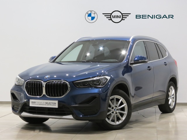 BMW X1 sDrive18d color Azul. Año 2021. 110KW(150CV). Diésel. En concesionario GANDIA Automoviles Fersan, S.A. de Valencia