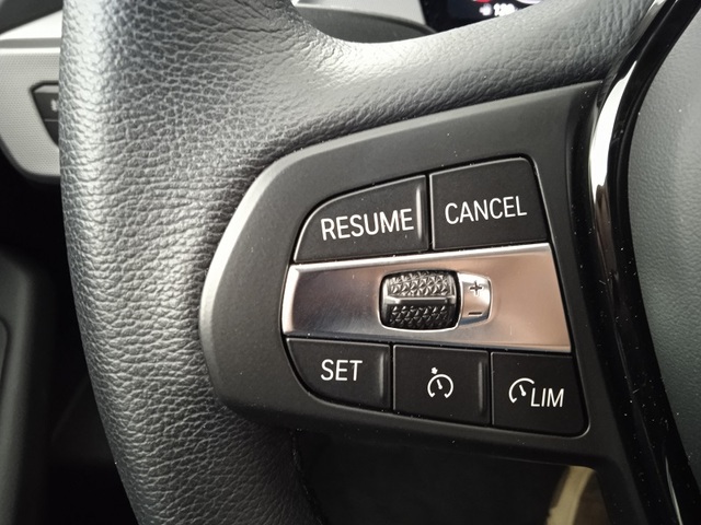 BMW Serie 1 118i color Blanco. Año 2022. 103KW(140CV). Gasolina. En concesionario ALBAMOCION CUENCA de Cuenca