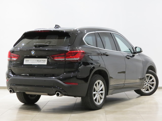 BMW X1 sDrive18d color Negro. Año 2021. 110KW(150CV). Diésel. En concesionario GANDIA Automoviles Fersan, S.A. de Valencia