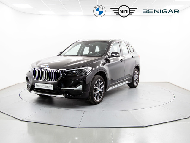 BMW X1 sDrive18d color Negro. Año 2022. 110KW(150CV). Diésel. En concesionario Movil Begar Alcoy de Alicante