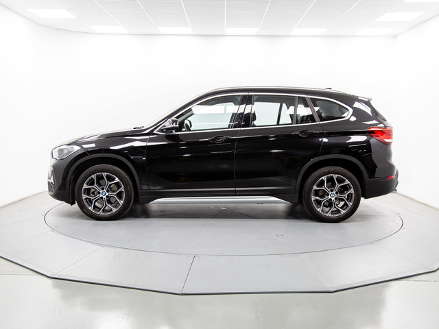 BMW X1 sDrive18d color Negro. Año 2022. 110KW(150CV). Diésel. En concesionario Movil Begar Alcoy de Alicante