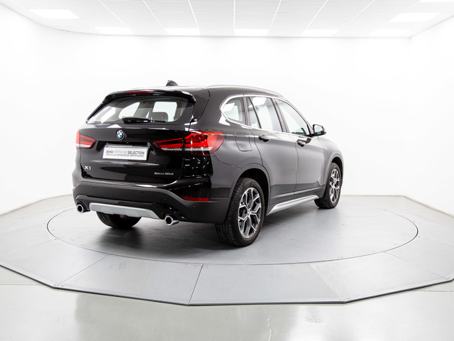 BMW X1 sDrive18d color Negro. Año 2022. 110KW(150CV). Diésel. En concesionario Movil Begar Alcoy de Alicante