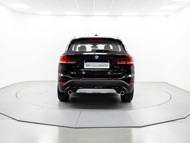 BMW X1 sDrive18d color Negro. Año 2022. 110KW(150CV). Diésel. En concesionario Movil Begar Alcoy de Alicante