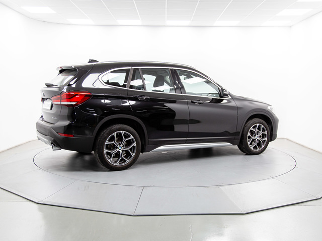 BMW X1 sDrive18d color Negro. Año 2022. 110KW(150CV). Diésel. En concesionario Movil Begar Alcoy de Alicante