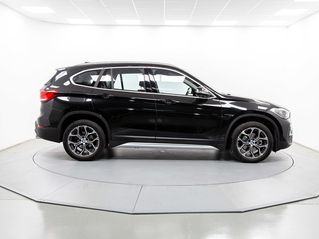 BMW X1 sDrive18d color Negro. Año 2022. 110KW(150CV). Diésel. En concesionario Movil Begar Alcoy de Alicante