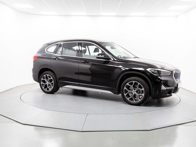 BMW X1 sDrive18d color Negro. Año 2022. 110KW(150CV). Diésel. En concesionario Movil Begar Alcoy de Alicante