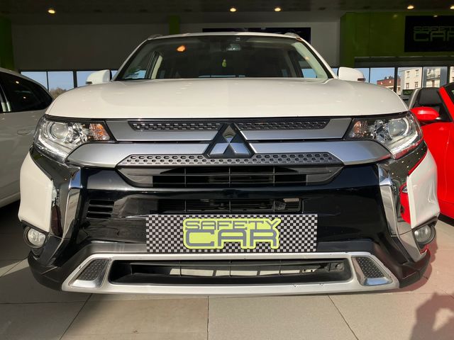 Mitsubishi Outlander 200 MPI Motion 2WD CVT 110 kW (150 CV)