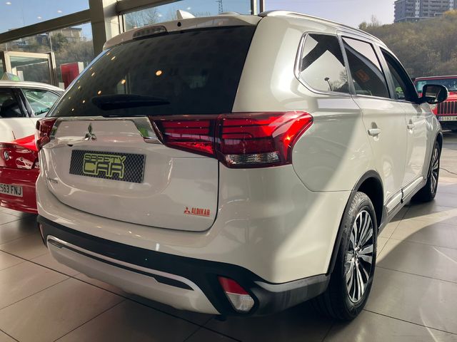 Mitsubishi Outlander 200 MPI Motion 2WD CVT 110 kW (150 CV)