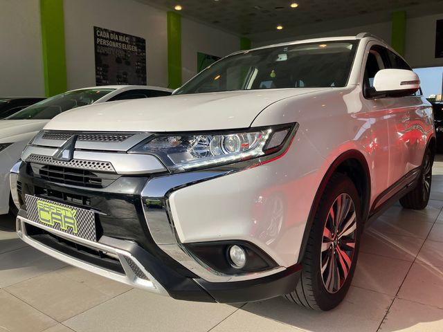 Mitsubishi Outlander 200 MPI Motion 2WD CVT 110 kW (150 CV)