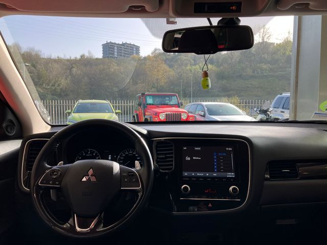Mitsubishi Outlander 200 MPI Motion 2WD CVT 110 kW (150 CV)
