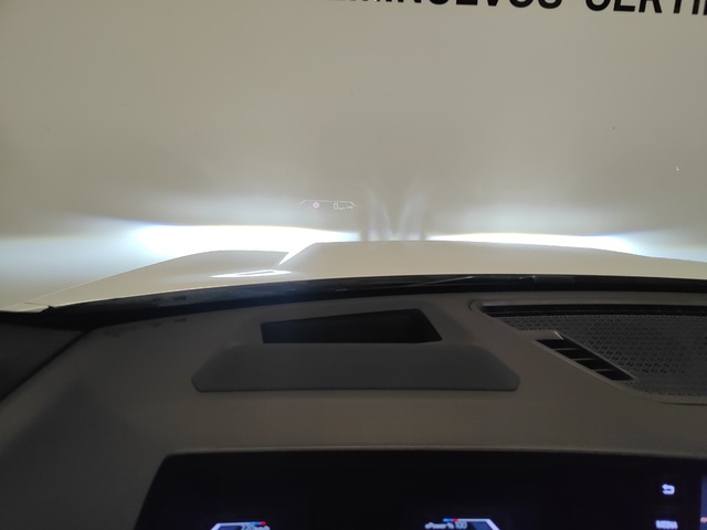 Foto 12 BMW iX1 eDrive20 150 kW (204 CV)